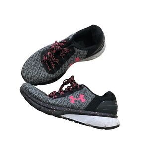 Under Armour Womens sneakers size 6.5